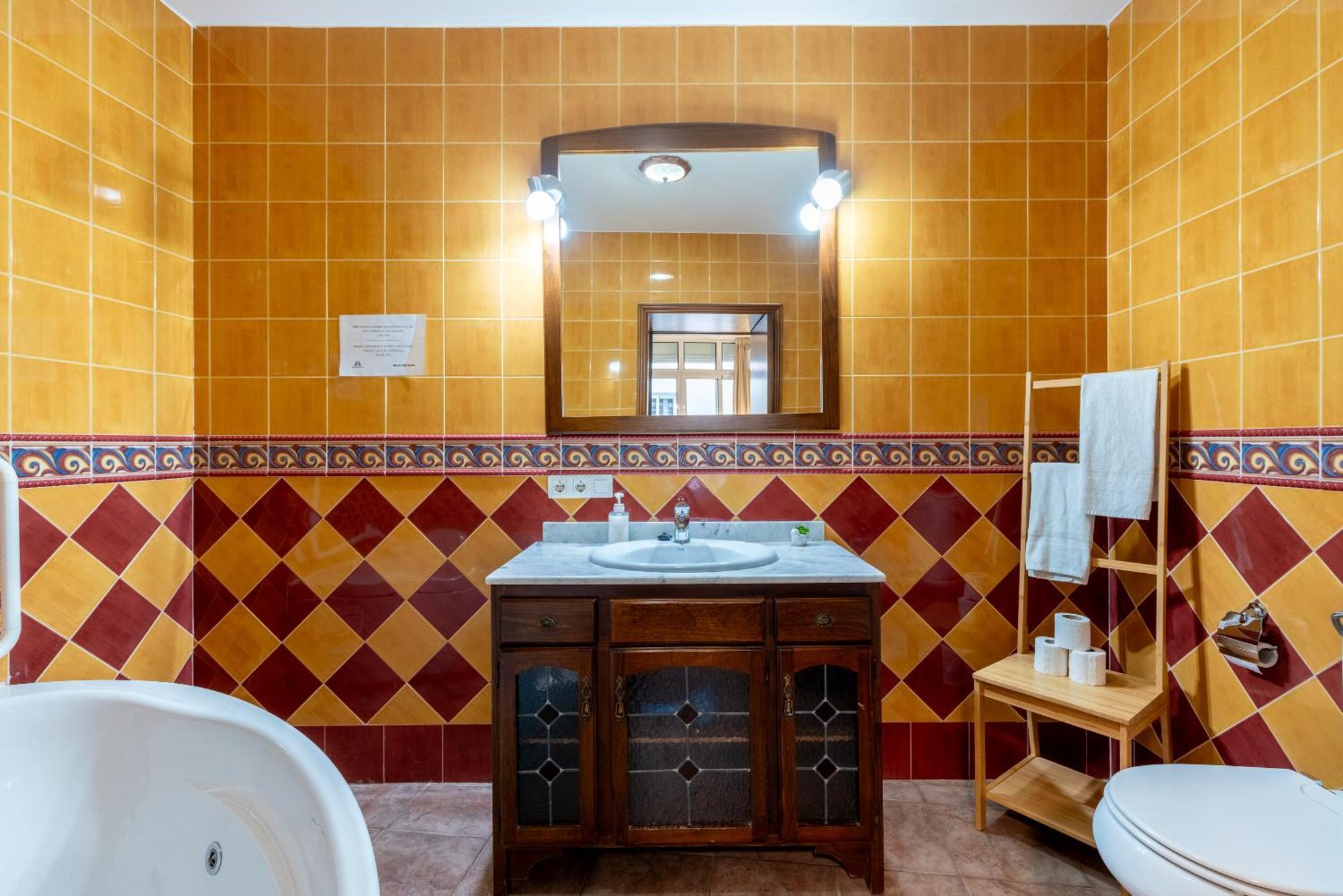Апартаменты Aoa Casa Triana Familiar Con Terraza Севилья Экстерьер фото