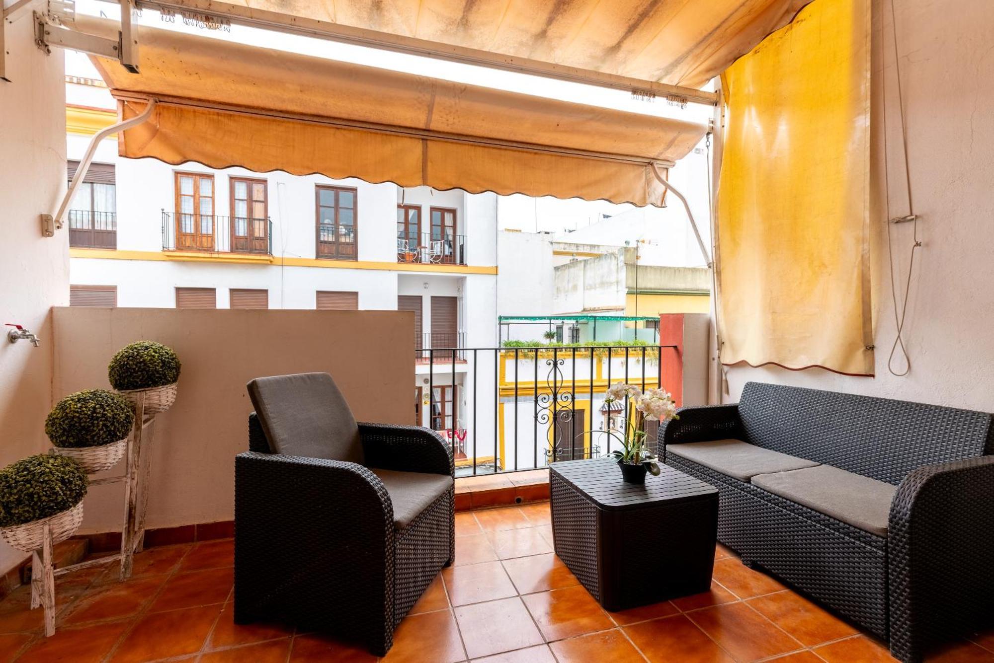 Апартаменты Aoa Casa Triana Familiar Con Terraza Севилья Экстерьер фото