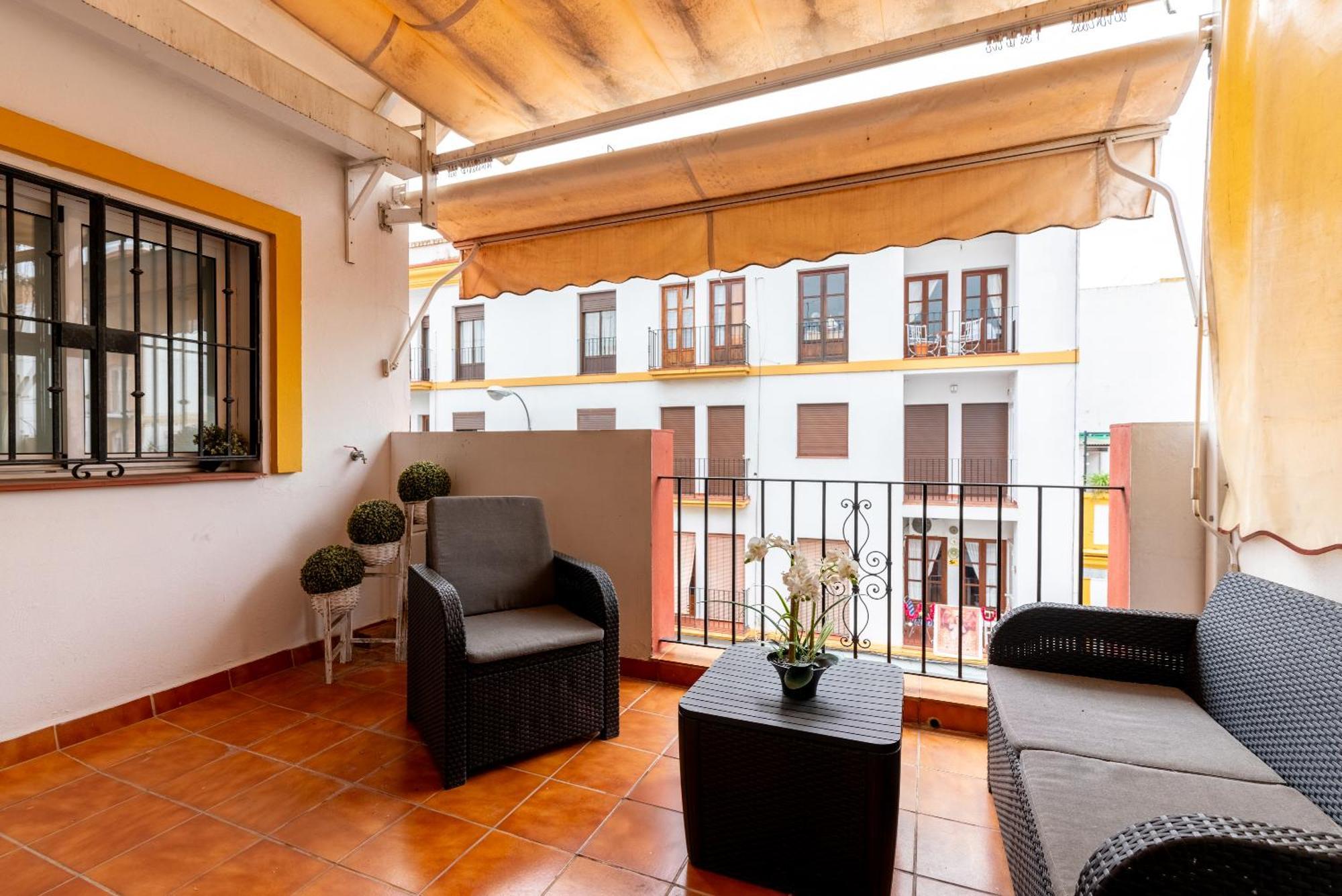 Апартаменты Aoa Casa Triana Familiar Con Terraza Севилья Экстерьер фото