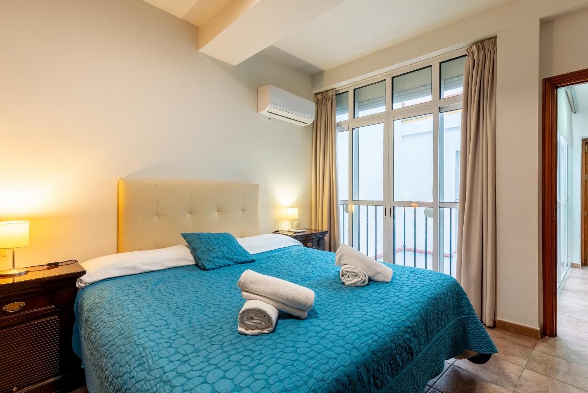 Апартаменты Aoa Casa Triana Familiar Con Terraza Севилья Экстерьер фото